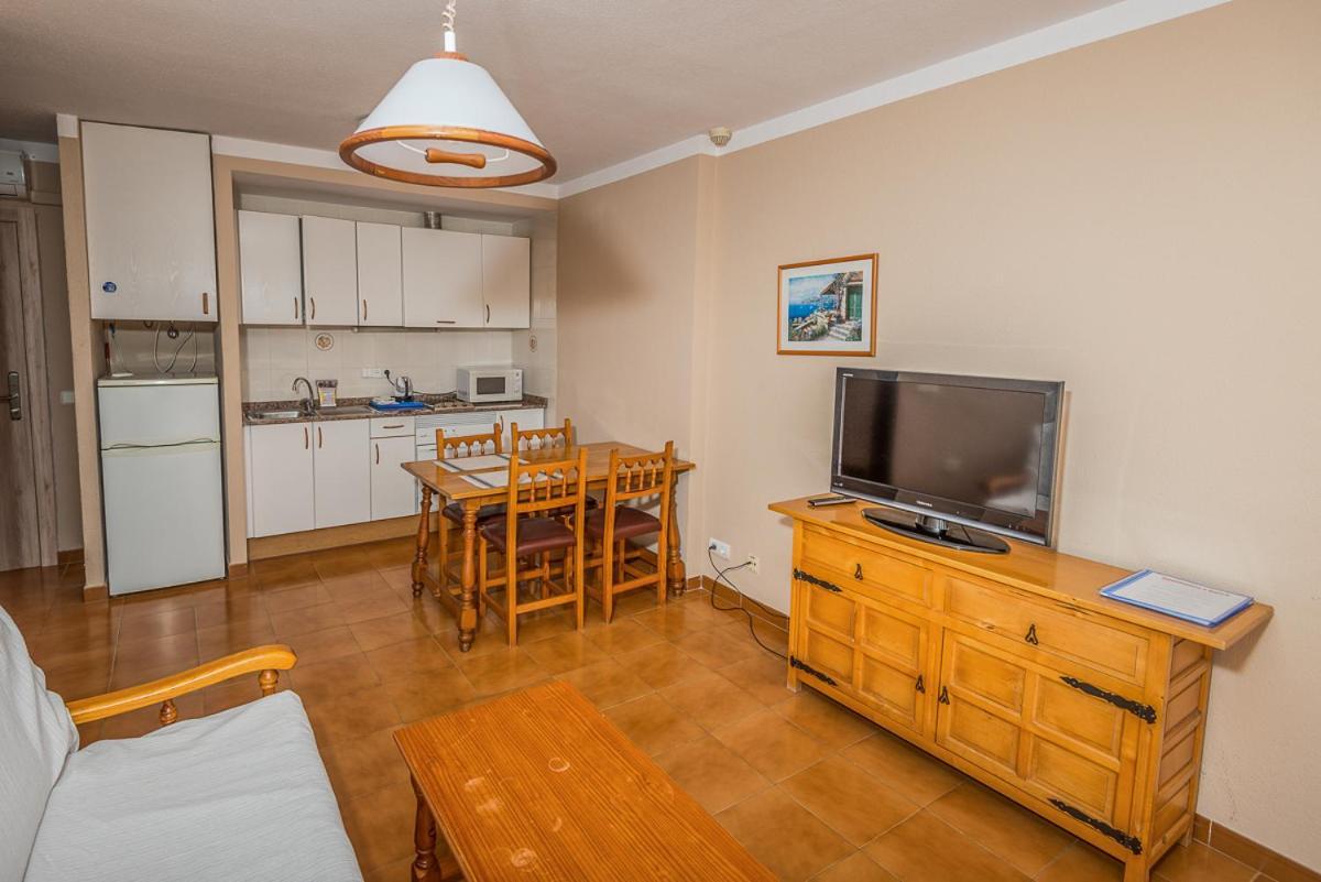 Apartments Niko Санта-Эулалия-дель-Рио Экстерьер фото